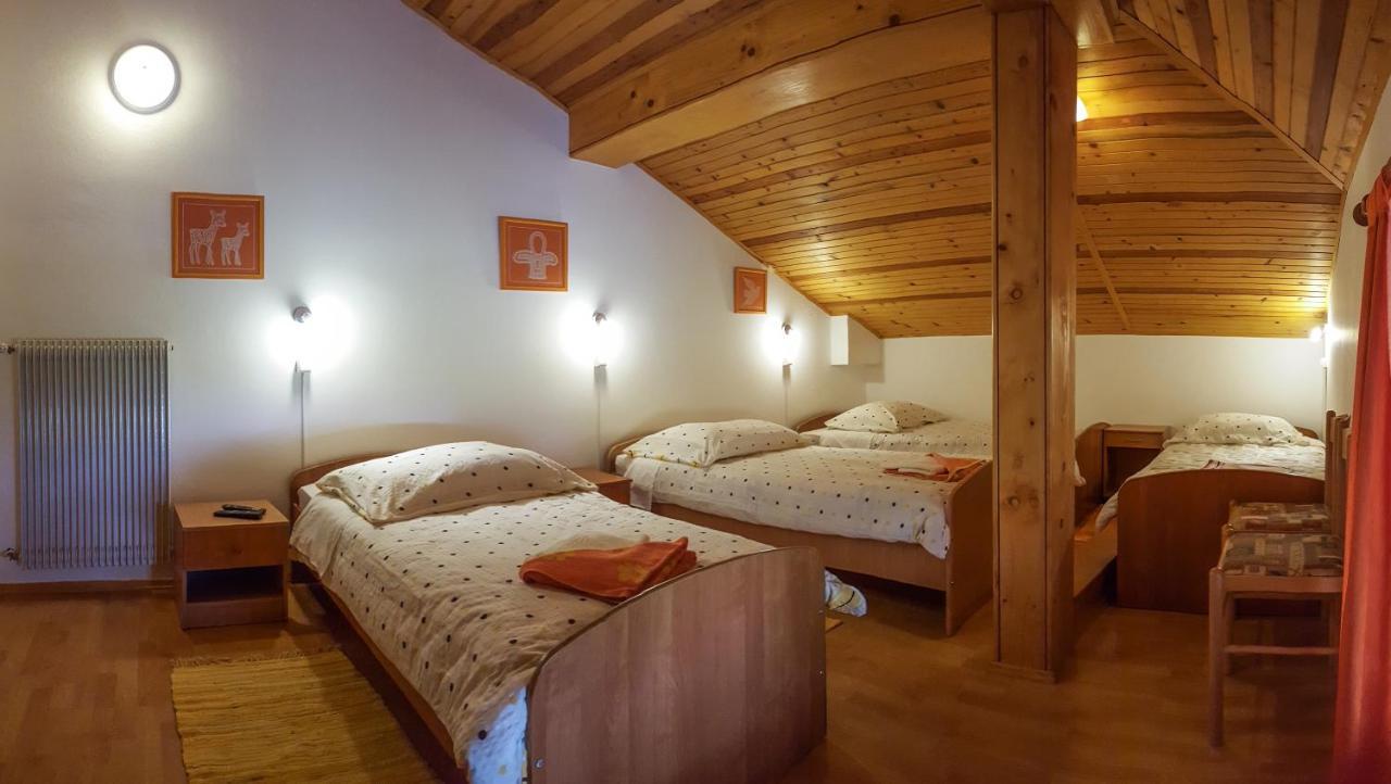 Rooms With Shared Kitchen Zver, Great For Hikers Hudajuzna Esterno foto